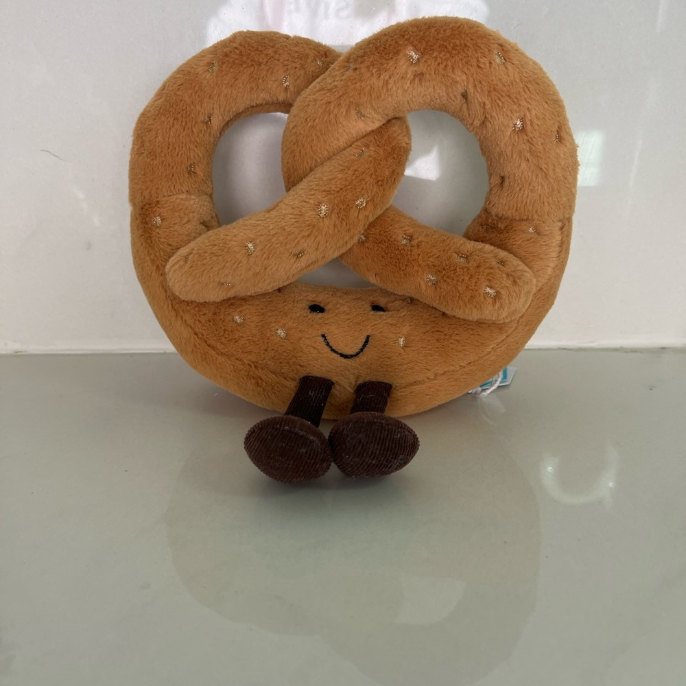 Jellycat BNWT Amuseables Pretzel